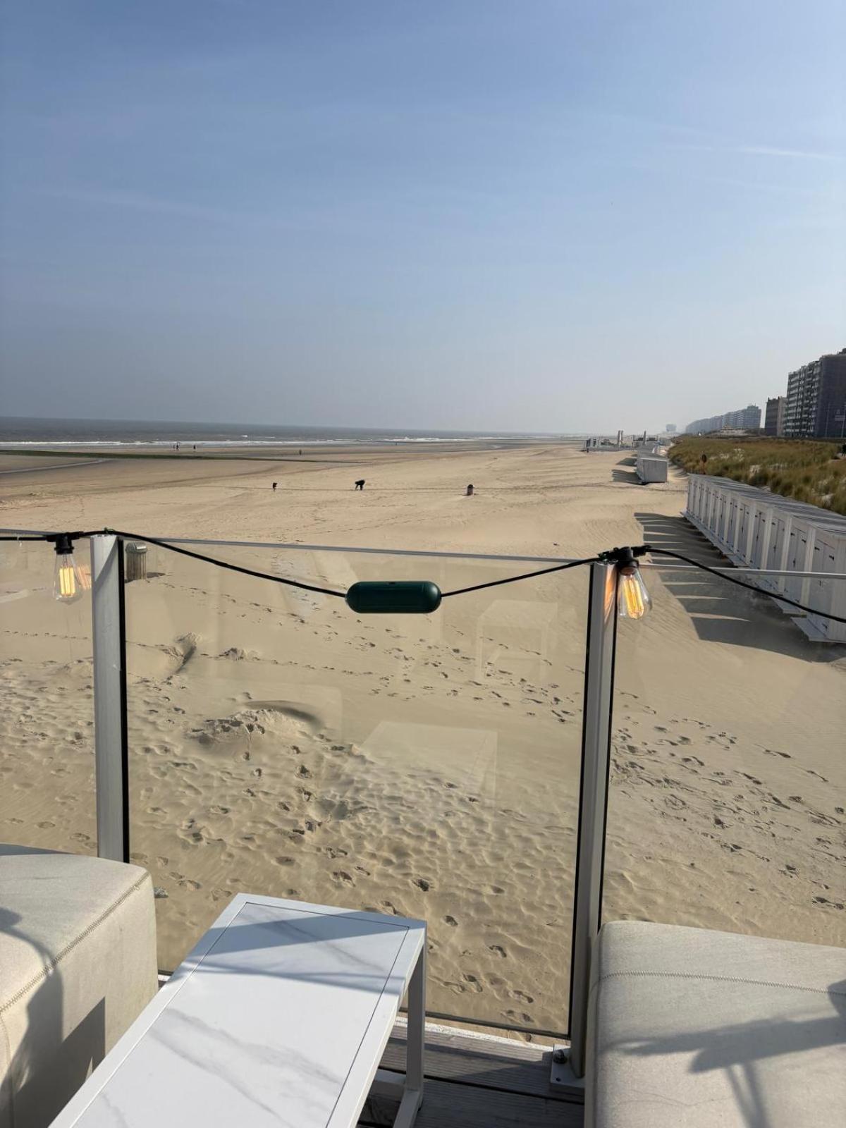 Seagull, Ruim En Volledig Vernieuwd Appartement Met Zeezicht In Westende Middelkerke Luaran gambar